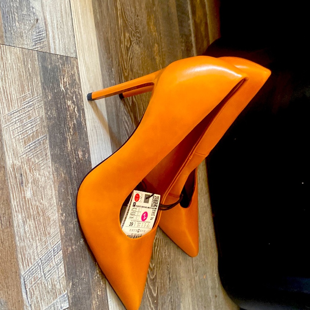 Tan Zara pointed toe pump